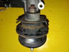 Подушка двигателя 12360-70040 на Toyota Mark Ii GX110 1G-FE Фото 3