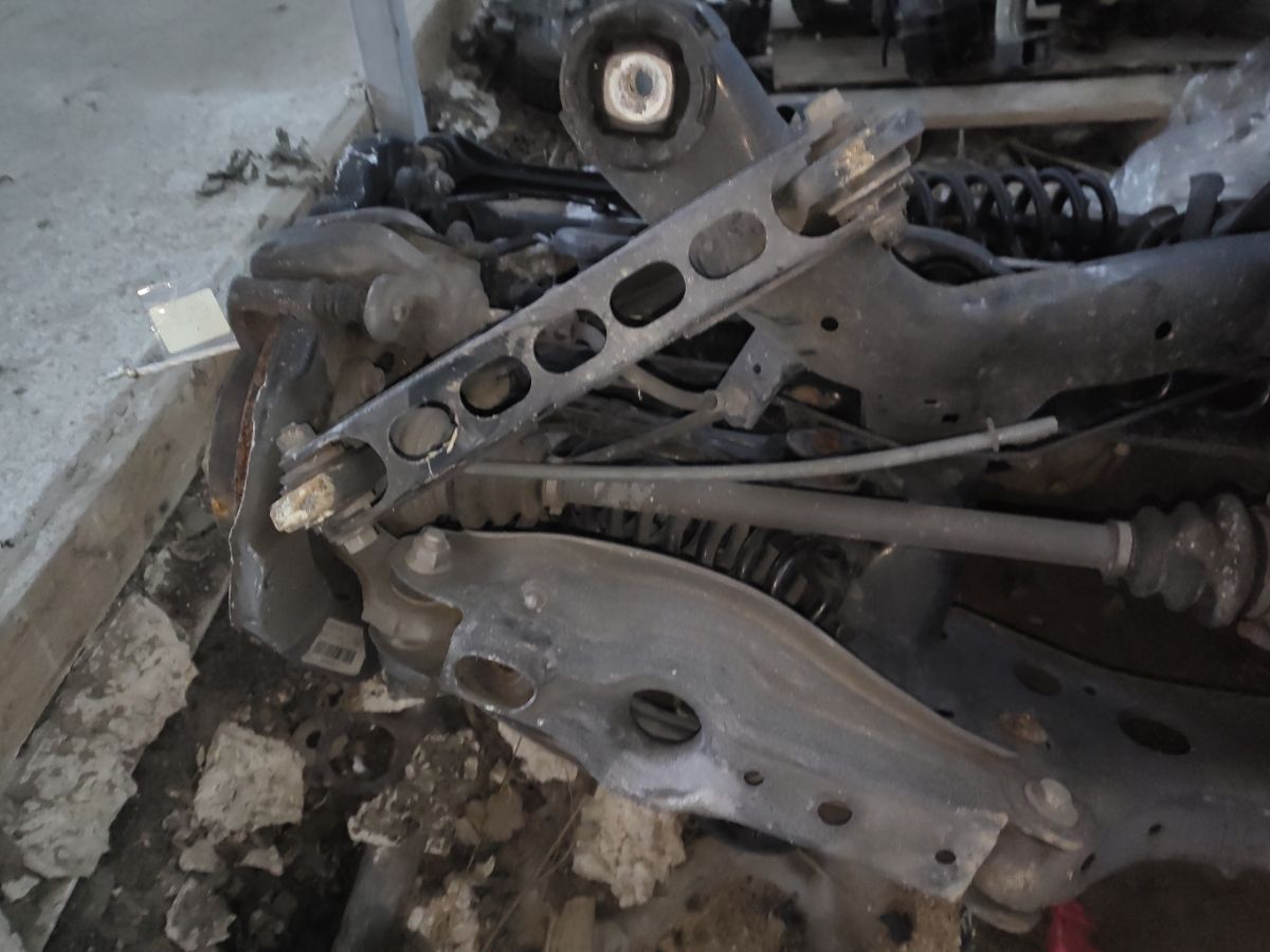 Балка подвески 7555315-01 на Bmw 1-Series E87-UE32 N43B16AA Фото 17