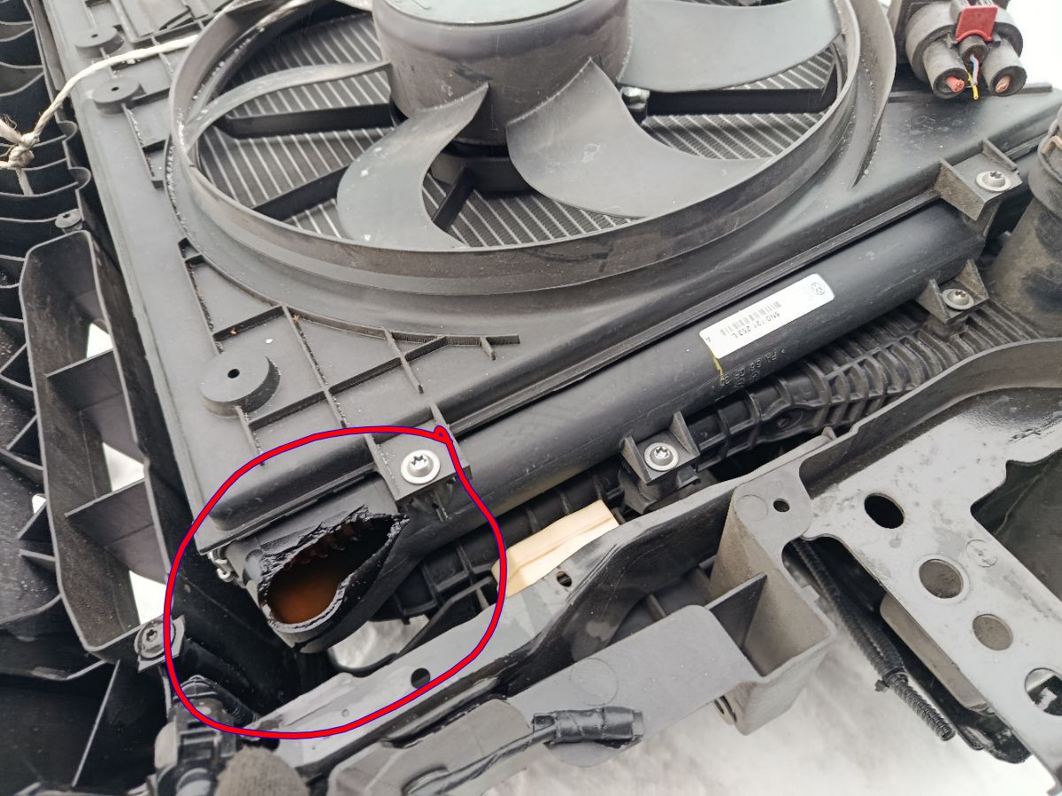 Радиатор ДВС 5N0121253L, 01103168, 030M59, 040014N, 040048N, 0530170065, 102169, 1025412SX, 107117, 1100290012, 1114208500, 1550102, 21017, 34718502, 350213022003, 359040, 470R1032, 545015BA, 545015P, 58002287, 58002324, 58339, 58464, 5N0121253F, 5N0121253H, 5N0121253M, 5N0121253N, 5N0121253P, 60582287, 60582324, 65015, 701728, 735133, 8010052, 8225502, 8225503, 8MK 376 901021, 8MK376733634, 8MK376901-021, 952287R, 952324R, 9548302324, 9552081, 955208A1, ACRB189, ACRM189, ARD2427, AU0011216, CR 2032 000S, CU13272, D7W059TT, DCM3468, DRM32046, FP 74 A320X, FRC1080, FRC1080M, GD7947, JPR0155, LRC 18N5, MK1231, PL453007, PRD2427, RA0300590, RB1605, RC00127, STR0259, TD-036-0041, VCS1478, VCS2193, VW0006, VW06, VW2287, VW2324, VWA2287, VWA2324, VWTGN07910, WG1723414, WK13272PA26 на Volkswagen Tiguan 5N CCZD Фото 9