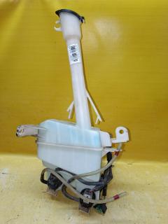 Бачок омывателя 85315-13080 на Toyota Corolla Fielder NZE144G Фото 3