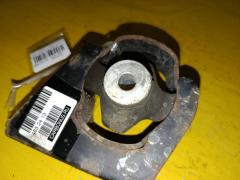 Подушка двигателя на Toyota Corolla Fielder NZE144G 1NZ-FE Фото 2