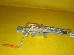 Домкрат на Toyota Cresta JZX105 09111-30120