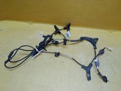 Датчик ABS на Toyota Corolla Fielder NZE144G 1NZ-FE, Заднее расположение