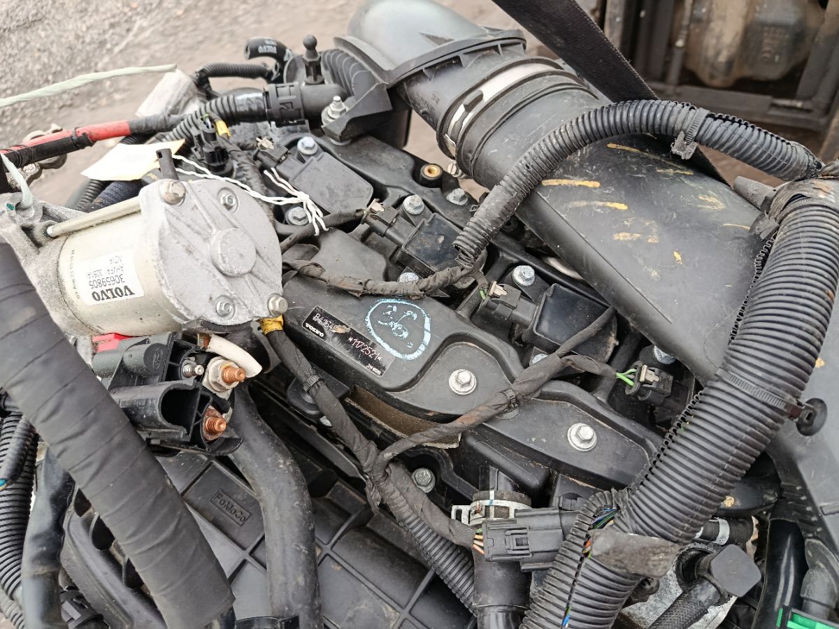 Двигатель на Volvo V40 MV B4164T Фото 11