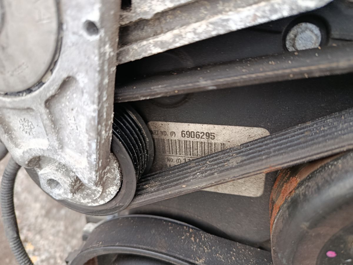 Двигатель на Volvo V40 MV B4164T Фото 6