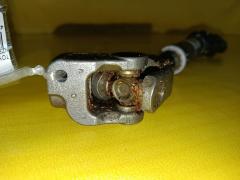 Рулевой карданчик на Toyota Corolla Fielder NZE144G Фото 2
