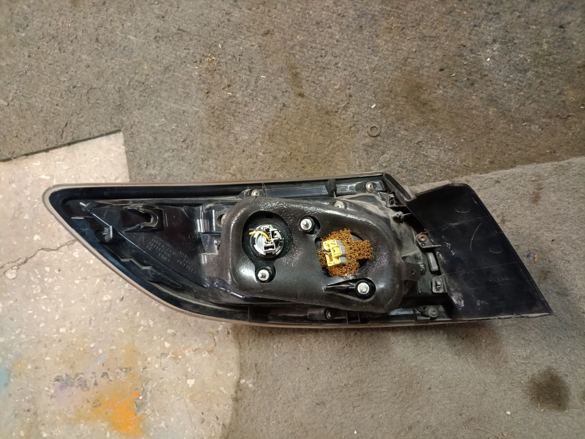 Стоп P8240 P8240 на Mazda Axela BLEFW Фото 5