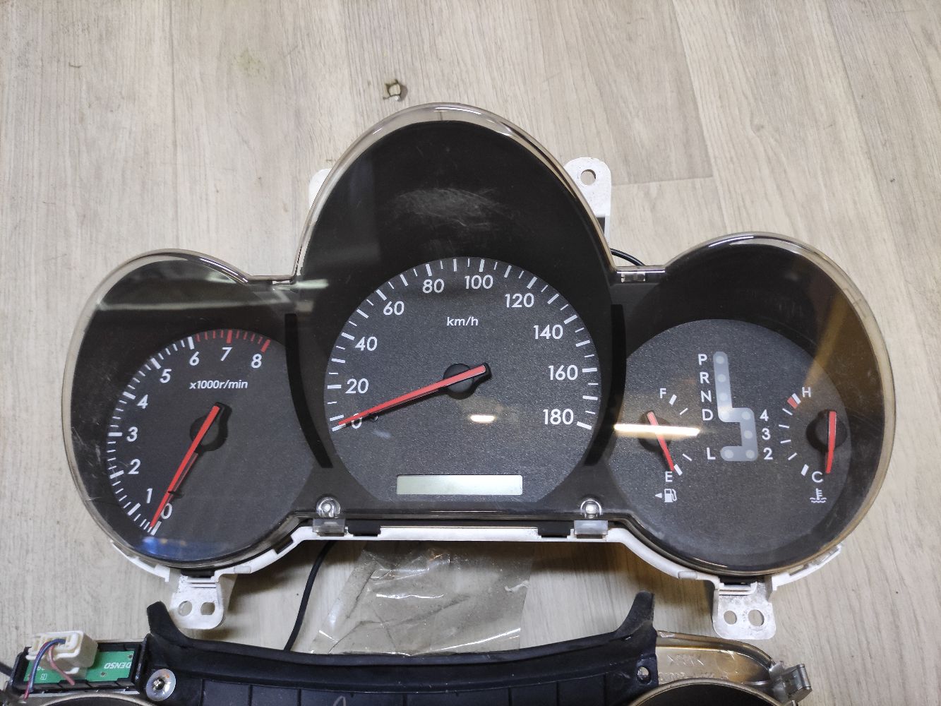 Спидометр на Toyota Soarer UZZ40 3UZ-FE Фото 3