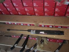 Амортизатор капота на Mercedes-Benz Clk-Class C209.361 Фото 2