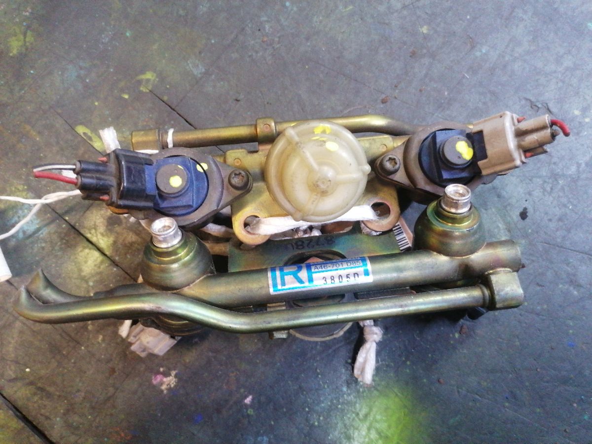 Форсунка инжекторная на Subaru Legacy Wagon BP5 EJ20X Фото 2