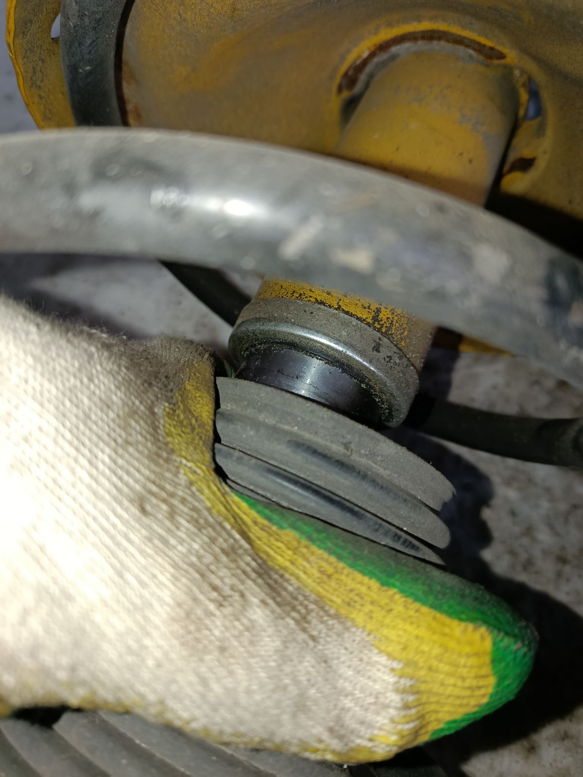 Стойка амортизатора на Subaru Legacy Wagon BP5 EJ20X Фото 5