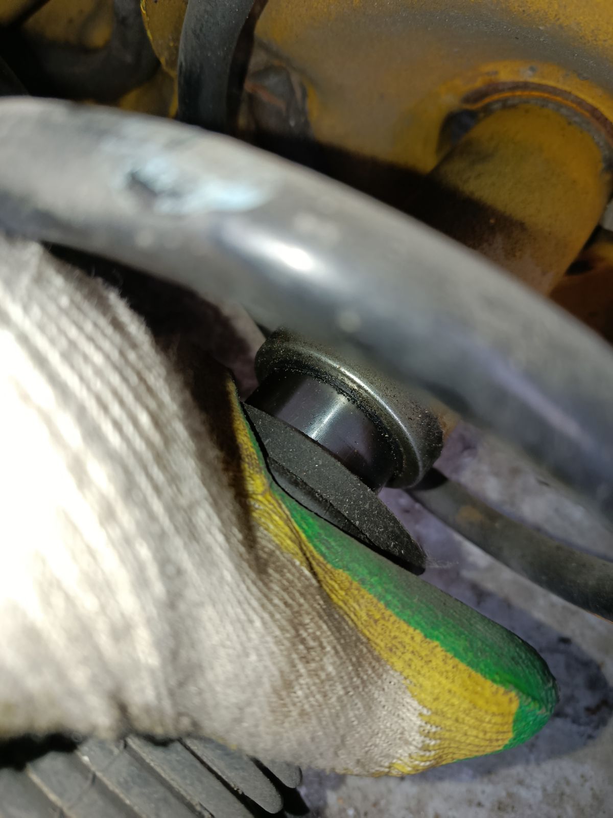 Стойка амортизатора на Subaru Legacy Wagon BP5 EJ20X Фото 6