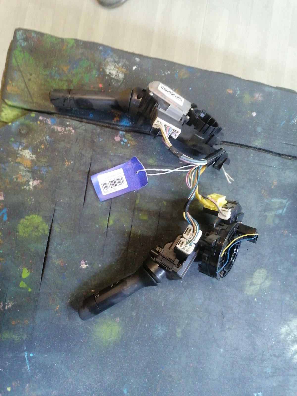 Переключатель поворотов на Toyota Vitz SCP90 Фото 5