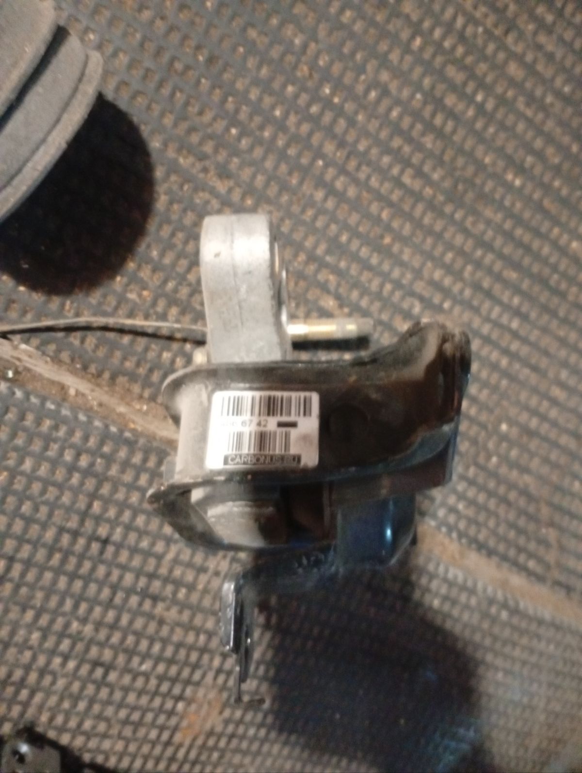 Подушка двигателя на Toyota Vitz SCP10 1SZ-FE Фото 7