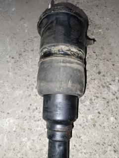 Стойка амортизатора 48010-50110 на Toyota Celsior UCF31 3UZ-FE Фото 6