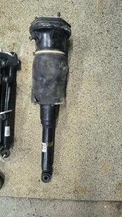 Стойка амортизатора 48080-50110 на Toyota Celsior UCF31 3UZ-FE Фото 7