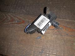 Насос омывателя стекла 85330-10290 на Toyota Ist NCP60 2NZ-FE Фото 4