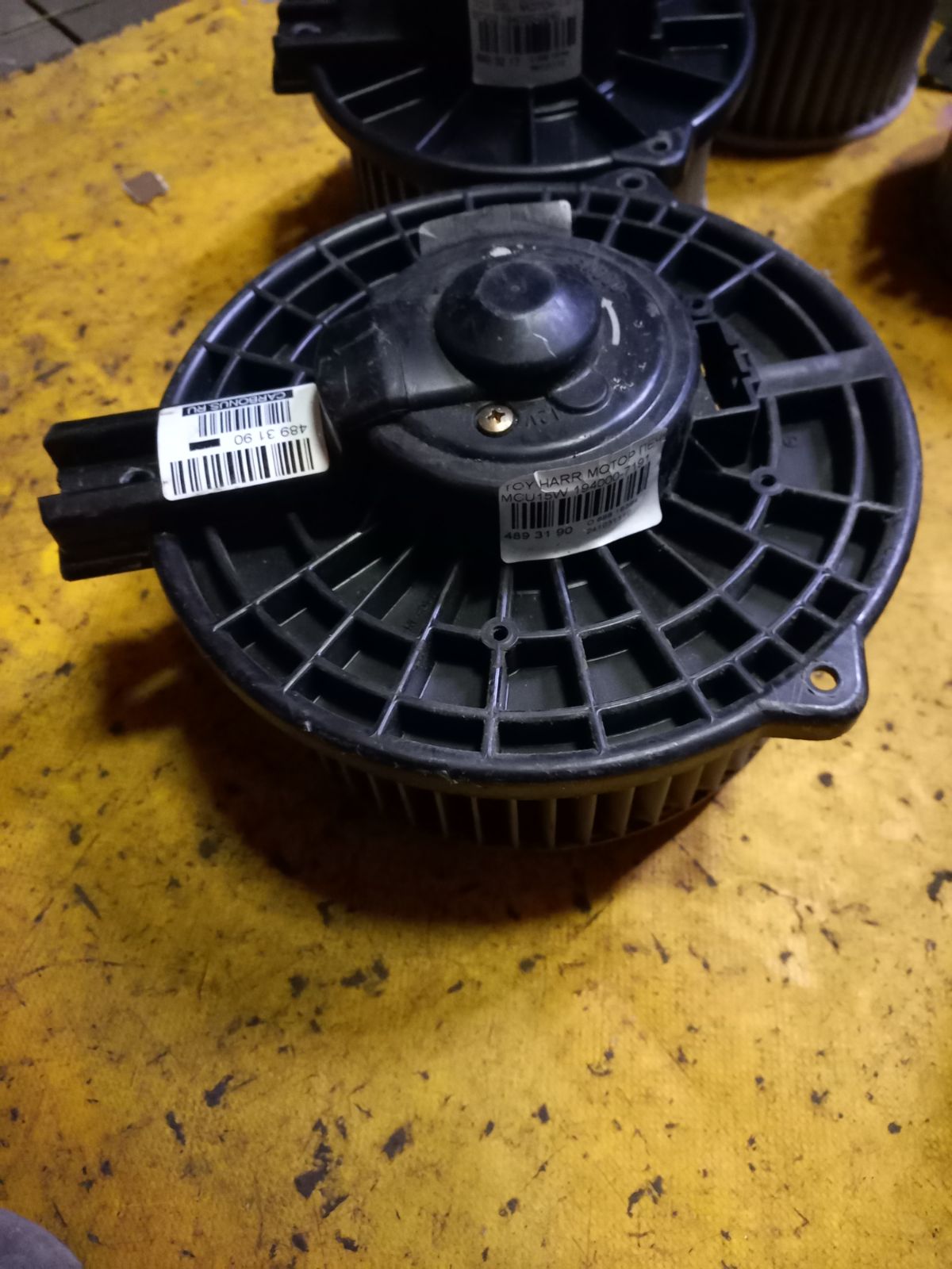 Мотор печки 87103-30380, 87103-51010 на Toyota Harrier MCU15W Фото 3