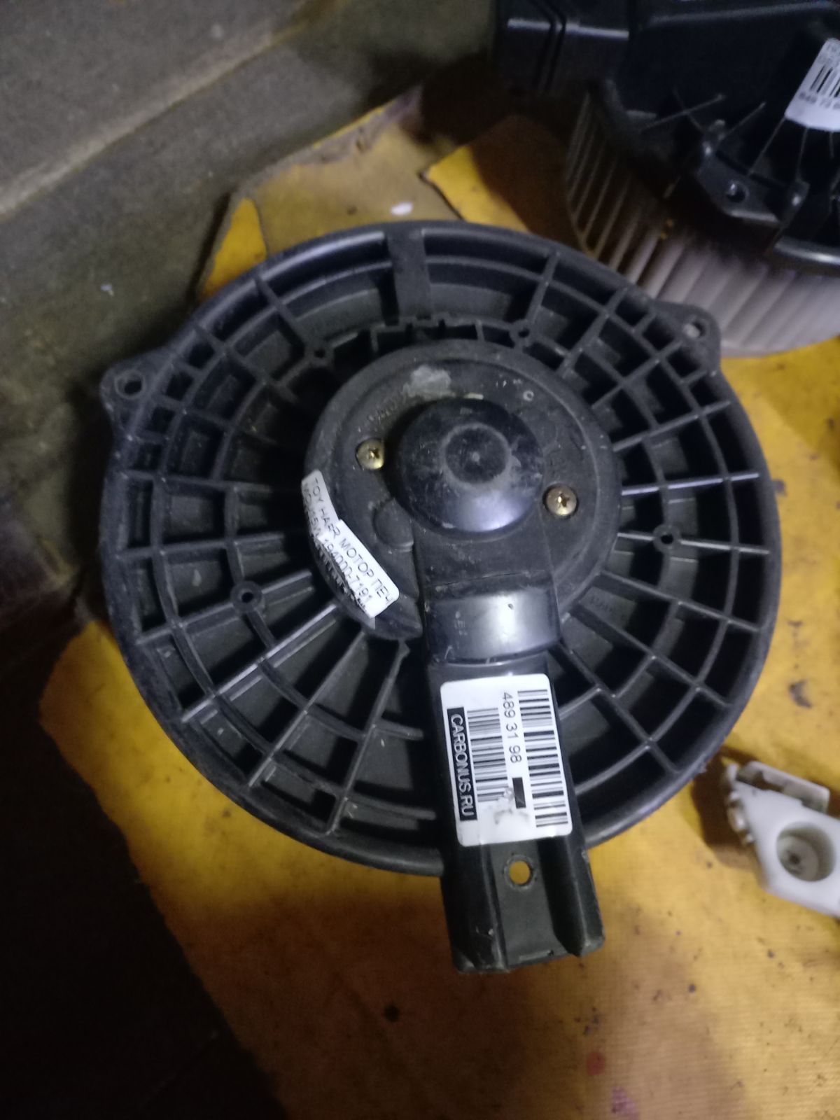 Мотор печки 87103-30380, 87103-51010 на Toyota Harrier MCU15W Фото 3