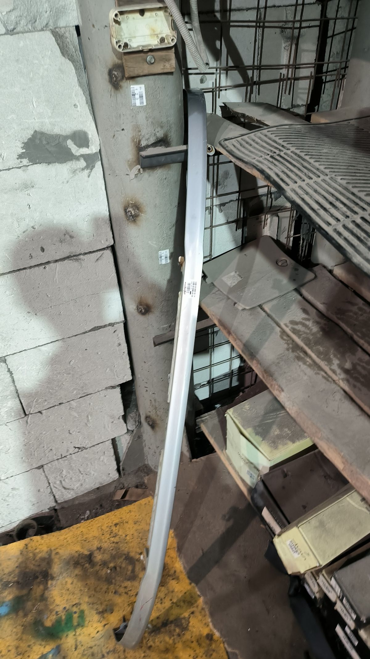 Планка под фару 53903-52900 на Toyota Probox NCP51V Фото 3