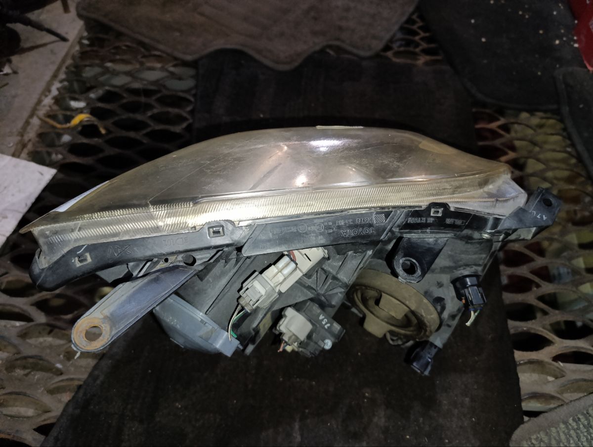 Фара 35-107 35-107 на Toyota Avensis AZT250 Фото 13