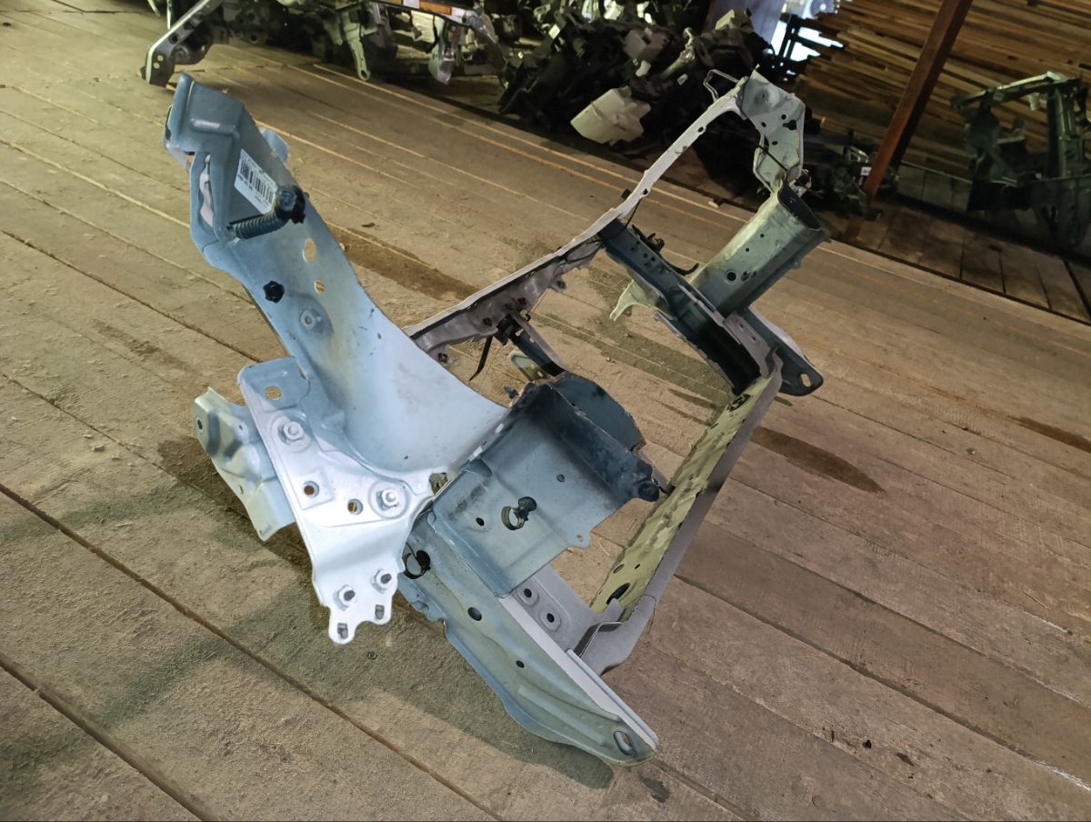 Телевизор на Toyota Wish ZGE20G 2ZR-FAE Фото 11