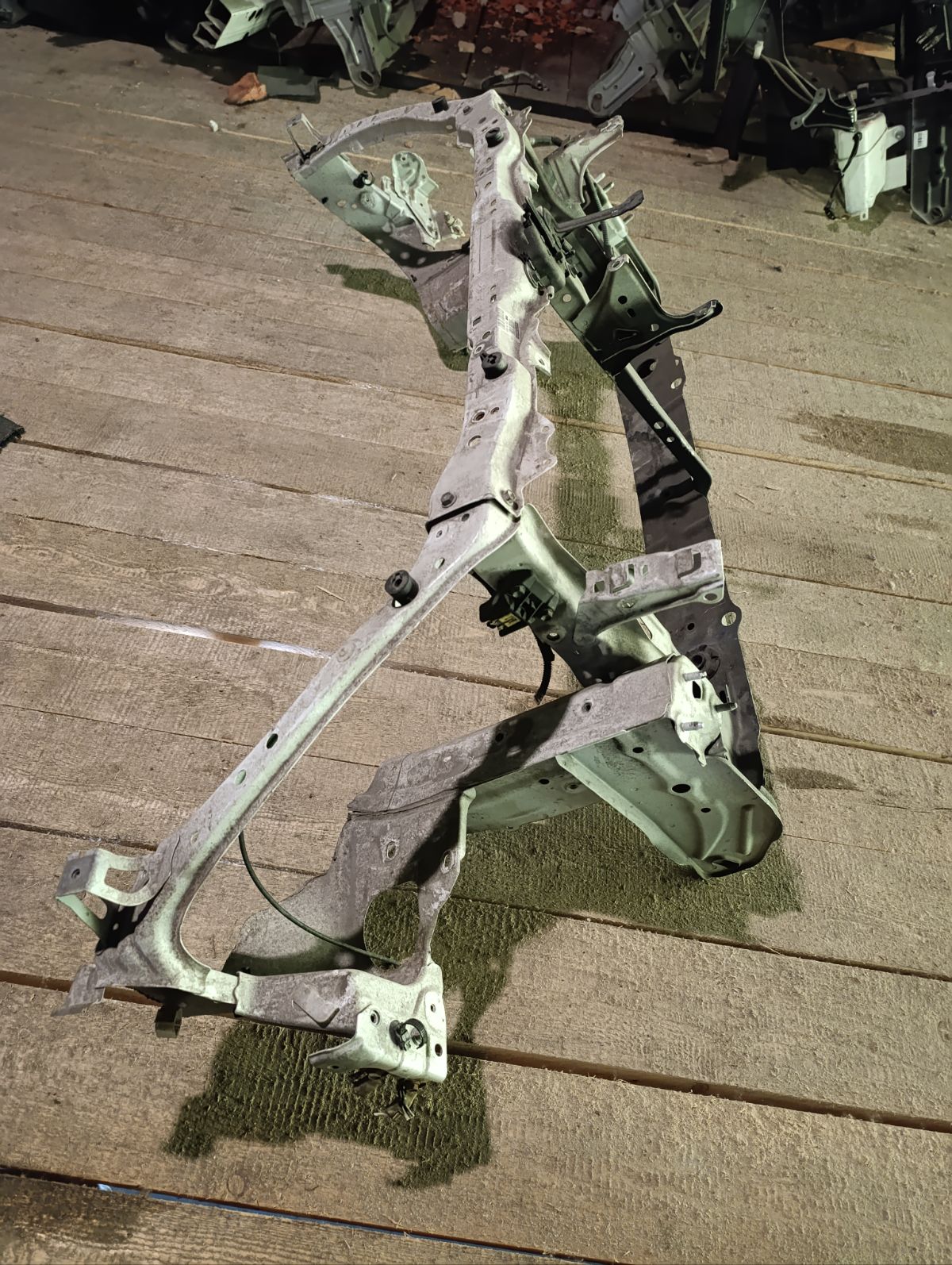 Телевизор на Toyota Wish ZGE20G 2ZR-FAE Фото 13