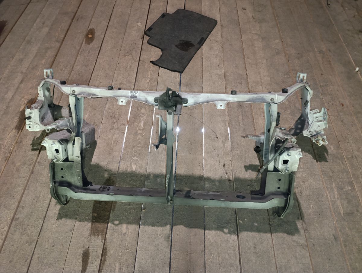 Телевизор на Toyota Wish ZGE20G 2ZR-FAE Фото 3