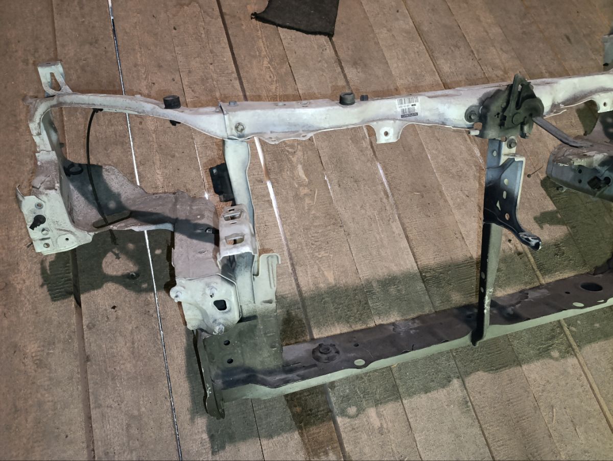 Телевизор на Toyota Wish ZGE20G 2ZR-FAE Фото 6