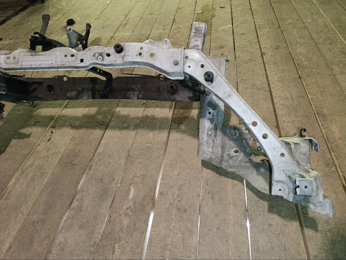 Телевизор на Toyota Wish ZGE20G 2ZR-FAE Фото 8