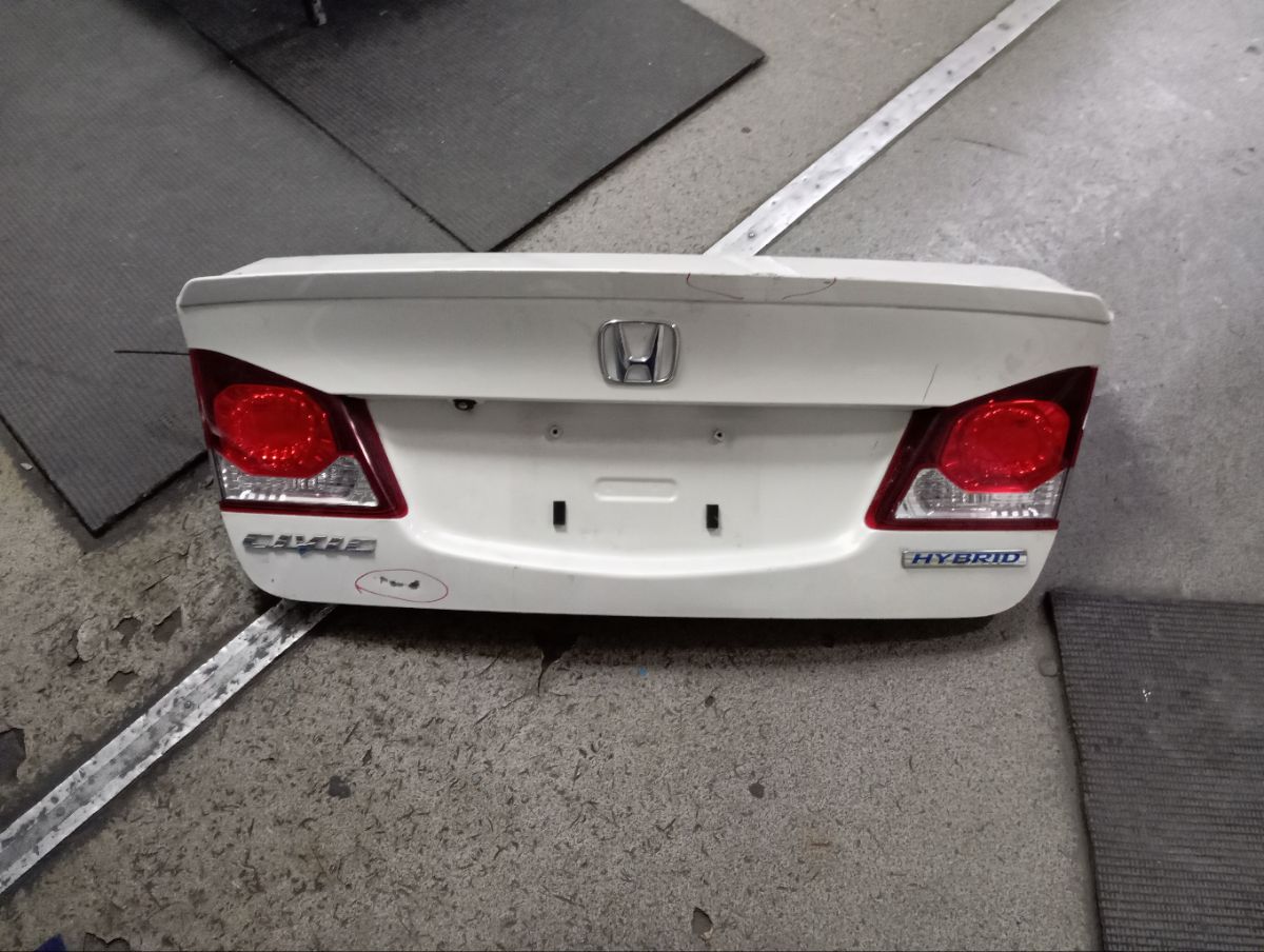 Крышка багажника P8408 P8408 на Honda Civic Hybrid FD3 Фото 7