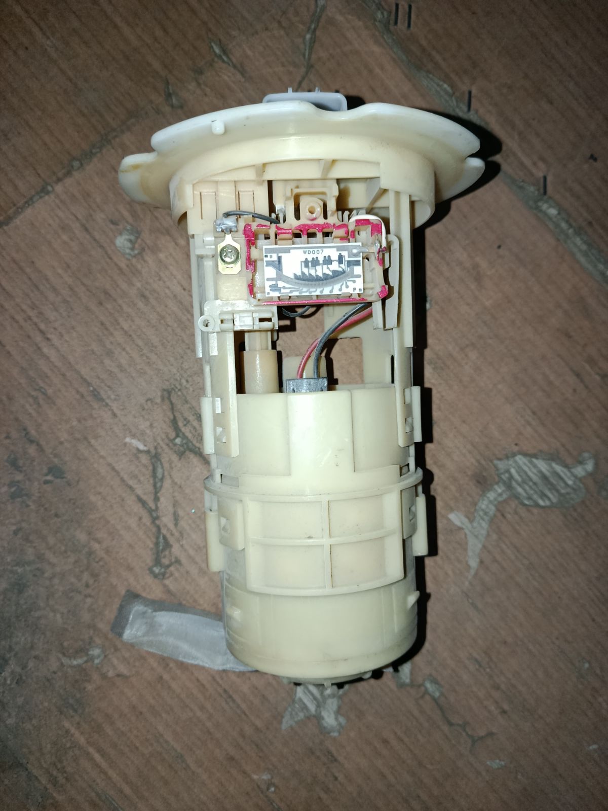 Бензонасос на Nissan Wingroad WFY11 QG15DE Фото 4