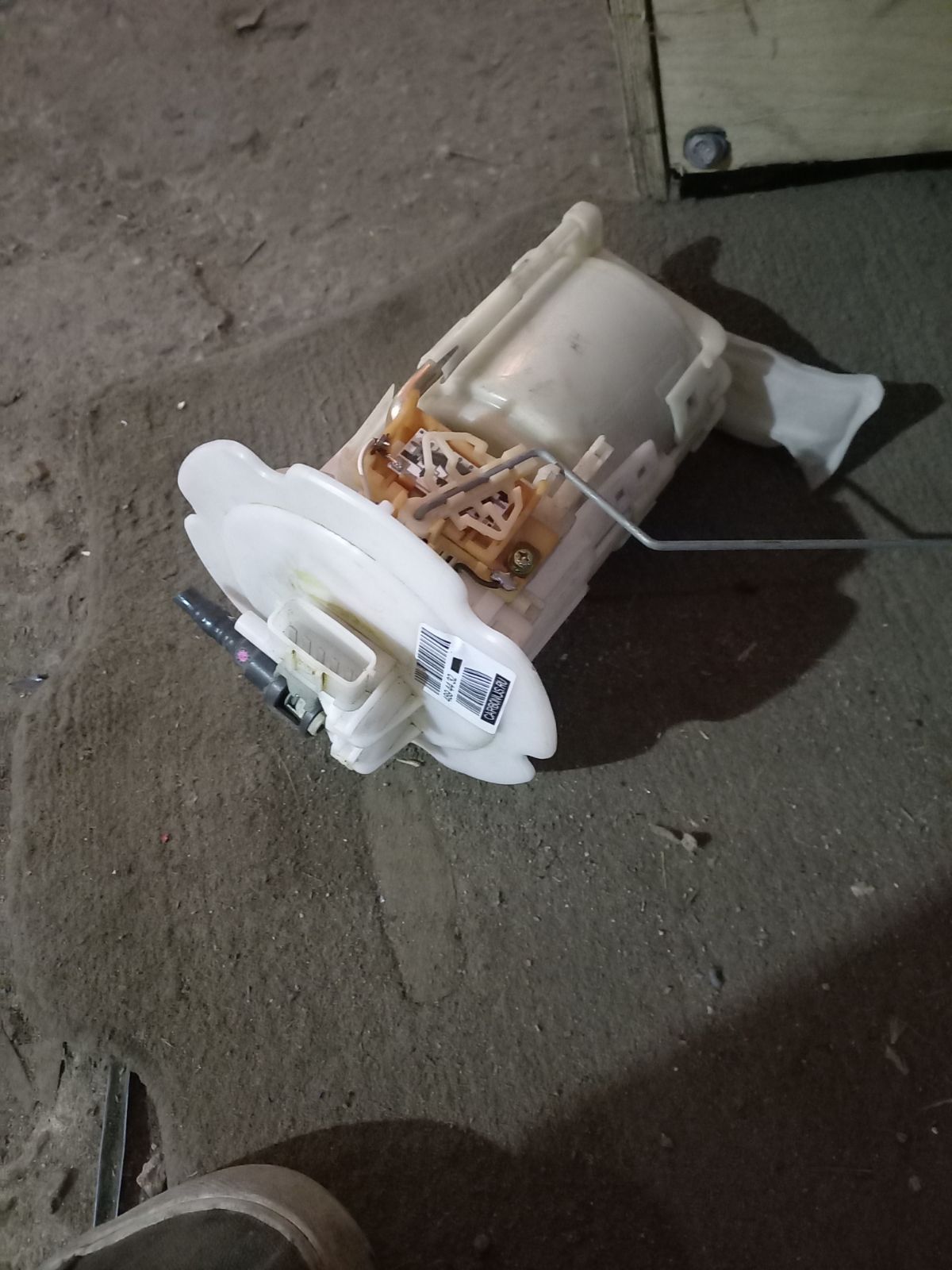 Бензонасос на Nissan Sunny FB15 QG15DE Фото 3