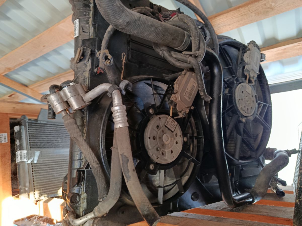 Радиатор ДВС 7L6121253 на Audi Q7 4L BHK Фото 8