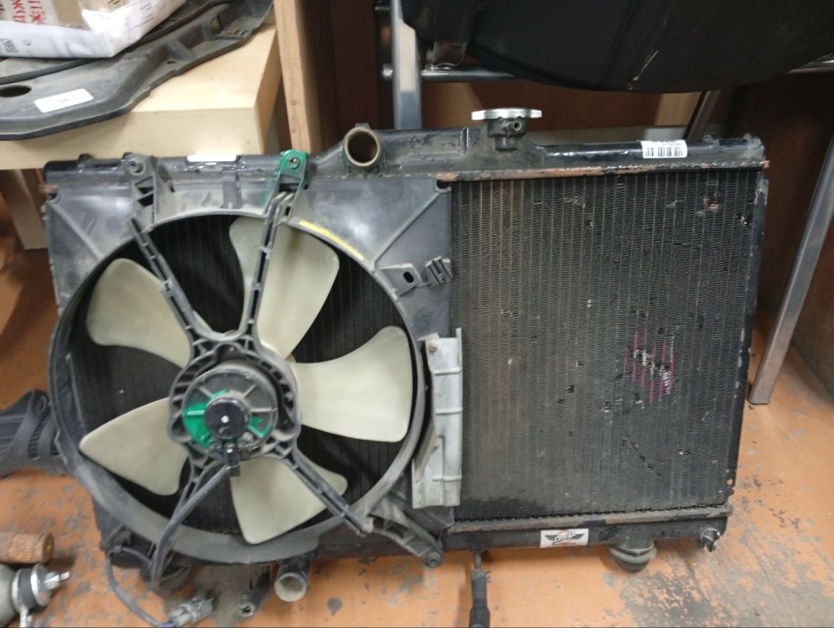 Радиатор ДВС 01153058, 028N21, 028N47, 036-60-15241, 04-01-00-0466, 051-017-0012, 0ATY5486, 10-25114-SX, 10-26391-SX, 101354, 1025156SX, 10533895, 1153058, 117200, 130029, 14610241, 16400-15450, 16400-15450-N2, 16400-15450-R1, 16400-15451, 16400-15451-N2, 16400-15451-R1, 16400-15480-N2, 16400-15480-R1, 16400-15481, 16400-15481-N2, 16400-15481-R1, 16400-15500, 16400-15501, 16400-15520, 16400-15520-N1, 16400-15520-R1, 16400-15521, 16400-15530-N1, 16400-15530-R1, 16400-15531-N1, 16400-15531-R1, 16400-15680, 16400-15680-N2, 16400-15680-R1, 16400-15690, 16400-15690-N2, 16400-15690-R1, 16400-16490, 16400-16491, 16400-16620, 16400-16630, 16400-16630-N2, 16400-16630-R1, 16400-16640, 16400-16640-N2, 16400-16640-R1, 16400-16660, 16400-16660-N2, 16400-16660-R1, 16400-16680, 16400-16680-N2, 16400-16680-R1, 16400-16790, 1640002100, 1640002110, 1640002111, 1640015450, 1640015451, 1640015480, 1640015481, 1640015520, 1640015530, 1640015531, 1640015540, 1640015680, 1640015690, 1640015700, 1640016430, 1640016431, 1640016440, 1640016441, 1640016640, 1640016660, 1640016680, 164001668087, 1640016690, 1640016691, 1640016720, 1640016721, 2060347, 2064073, 2064075, 2065105, 2065108, 210029N, 210230N, 211640N, 231441, 24611008, 24621001, 284747K, 284786H, 284786HA, 284786L, 284786PT, 284839U, 284868, 29248, 29248A, 29255, 29290, 29290A, 31-1085, 31-1092, 314140, 314142, 342325, 3461-1076, 350213103600, 350213115900, 470R0154, 47670080000, 47670090000, 507594, 53002140, 53002147, 53002188, 53339, 533895, 60532140, 60532147, 60532188, 64786A, 64839, 648681, 64868A, 731441, 736-1005, 8010-232, 811008-1, 811008-5, 8110081K, 811108-1, 811108-2, 811108-3, 8111081X, 8111082K, 811108A1, 8112208, 8112302140, 8112302147, 812140R, 812147R, 8136133, 8136134, 8660551, 8MK 376 708-351, 8MK 376 708-391, 8MK 376 722-661, ADT39817, ADT398171, ARD2098, CR 162 000S, CU1409, D16690, D72002TT, DA16792, DAP167092, DBP166090, DCM3150, DCM3156, DCM3176, DR64786A, DRM50013, DRM50029, FP 70 A1286, FP 70 A1286-X, FP 70 A537, FP 70 A537-X, FX-036-6254, FX-036-6254A, FX-036-8283, FX-036-8283A, JAPRDA153058, JPR0026, JPR0027, KK0196, KTO140, KTO147, LH1408-2(16)M/T, LRC 1914, MK1044, NC01076038B, NDT-1003, NDT-1003-T, NDT-1011, PA010373, PL010285, PL010285T, PL010682, PL010682T, PR 8135A1, PRD2098, PRS3240, PRS3537, QER1395, QER1396, QER1998, QER2331, RA2504, RA64786, RA6768, RDA153058, SG-TY0001-100, STR0145, STR0147, T156A17, T552-05, T552-20, TD-036-6254, TD-036-6254A, TD-036-8283, TD-036-8283A, TGA1037, TO-0049-16, TO2140, TO2147, TOA2147, TOY01-100, TOY01-110, TY-AE100-1216, TY-AE110-1216, TY0001-100, TY0001-100-R, TY0001-110, TY0001-110-R, TY1241R, TY37006AM, TYAE1001216, TYAE1101216, TYCRL92-910, TYCRL92-911, TYCRL92-912, TYCRL92-913, TYCRL92-917, TYCRL92-918, TYCRL92910, TYCRL92911, TYCRL92912, VCS4747, VCS4786, VPM1640015530, WG1721468, WG1722225 на Toyota Sprinter AE100 5A-FE Фото 7