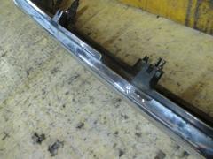 Решетка радиатора 35-47 53100-35210 на Toyota Hilux Surf VZN130G Фото 4