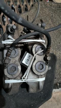 Суппорт на Toyota Celsior UCF31 3UZ-FE Фото 3