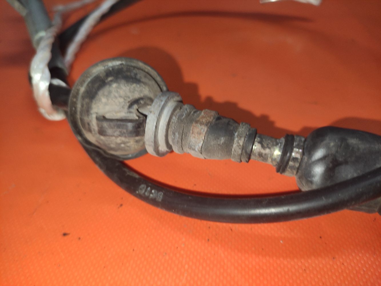 Тросик на коробку передач на Mazda Demio DW3W B3 Фото 7