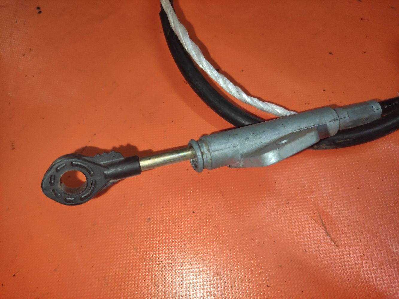 Тросик на коробку передач на Mazda Demio DW3W B3 Фото 8