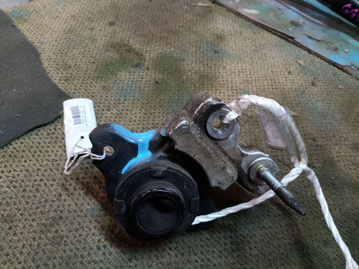 Подушка двигателя на Honda Mobilio Spike GK1 L15A Фото 3