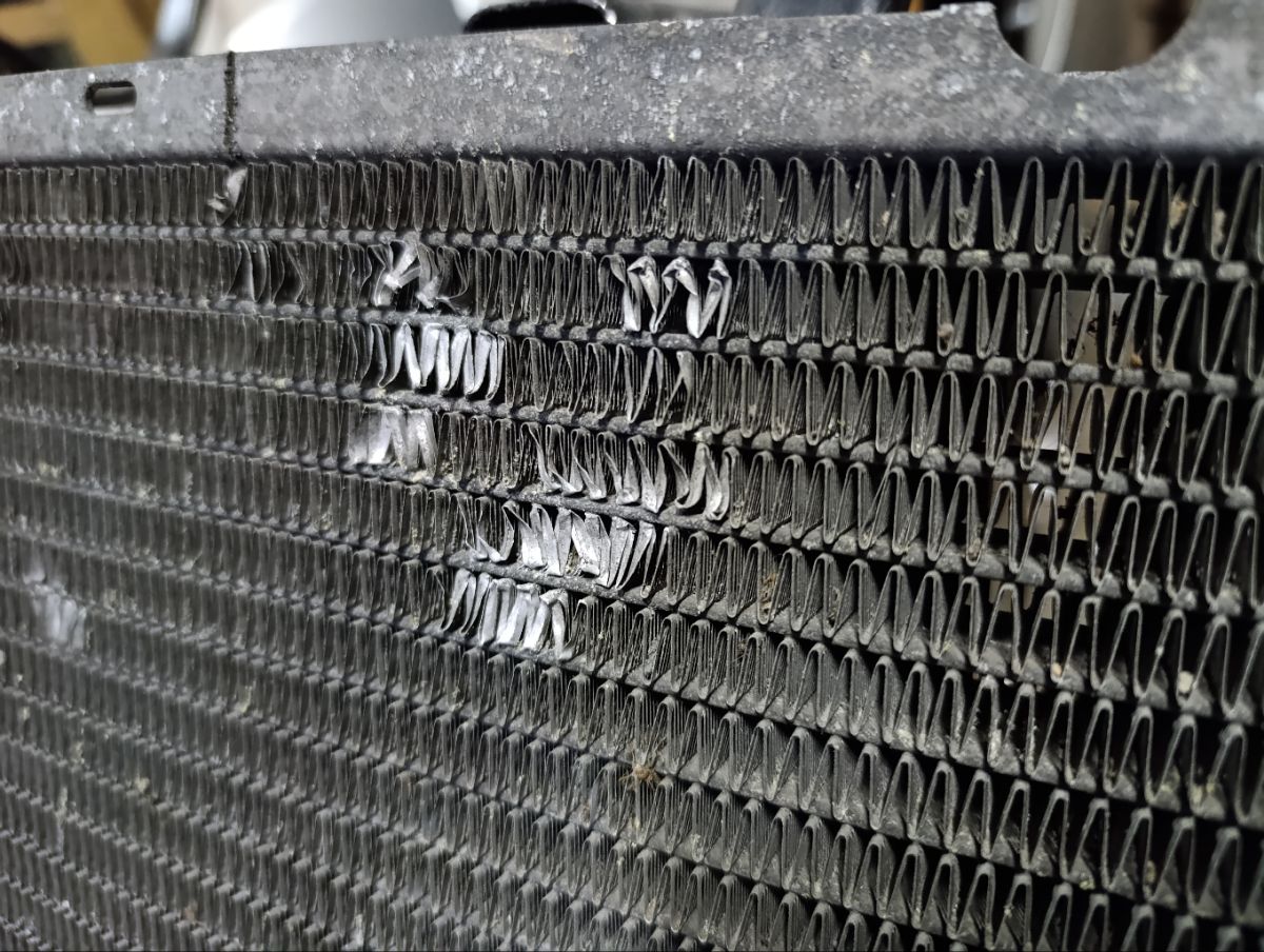 Радиатор ДВС на Cadillac Escalade Фото 14