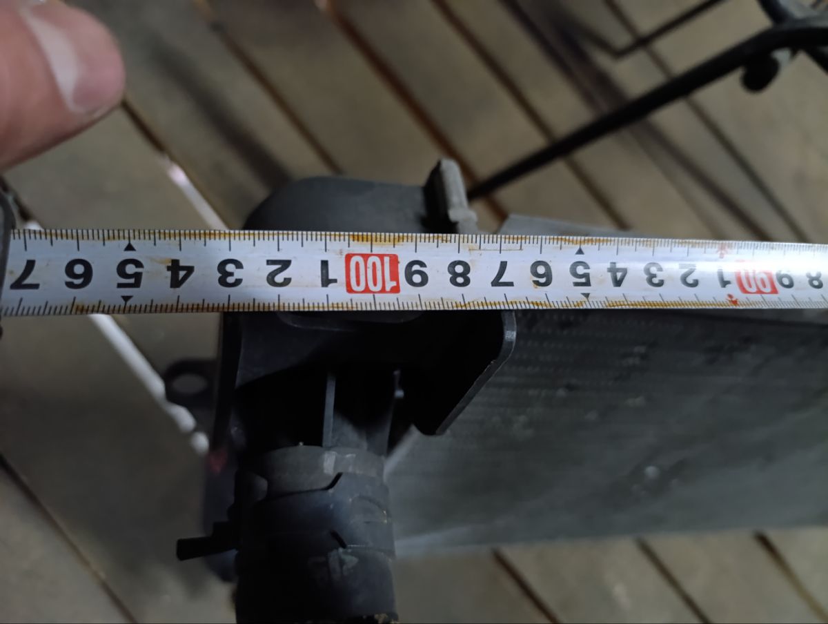 Радиатор ДВС на Cadillac Escalade Фото 9