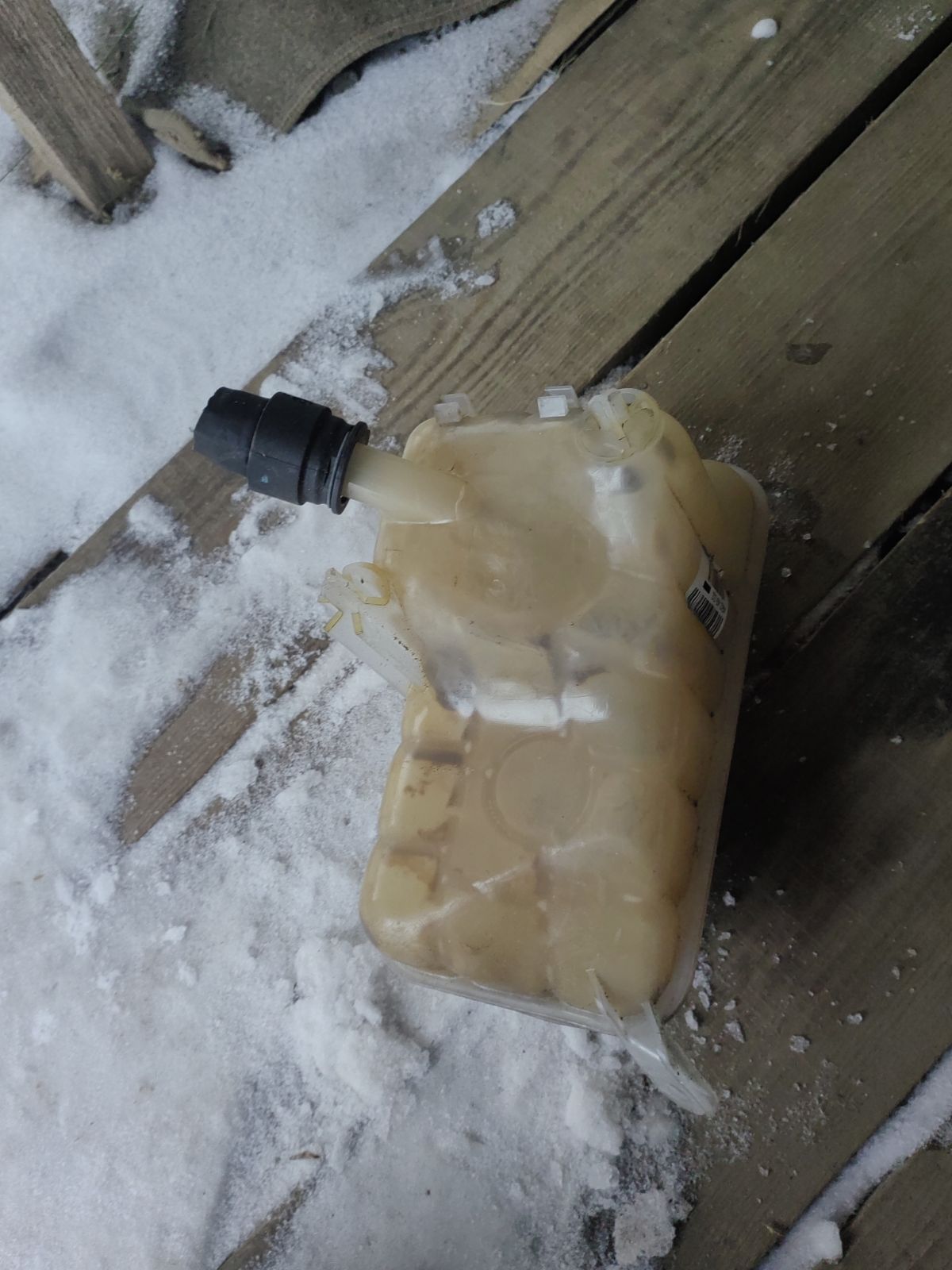 Бачок расширительный 1323V1 на Peugeot 508 VF38 Фото 3