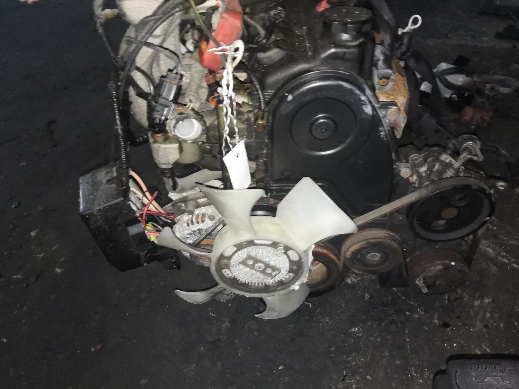 Mitsubishi pajero junior 1. Двигатель митсубиси паджеро джуниор 1. Где номер двигателя мицубиси паджеро джуниор. Подкапотное пространство mitsubishi pajero mini. Номер двигателя джуниор.