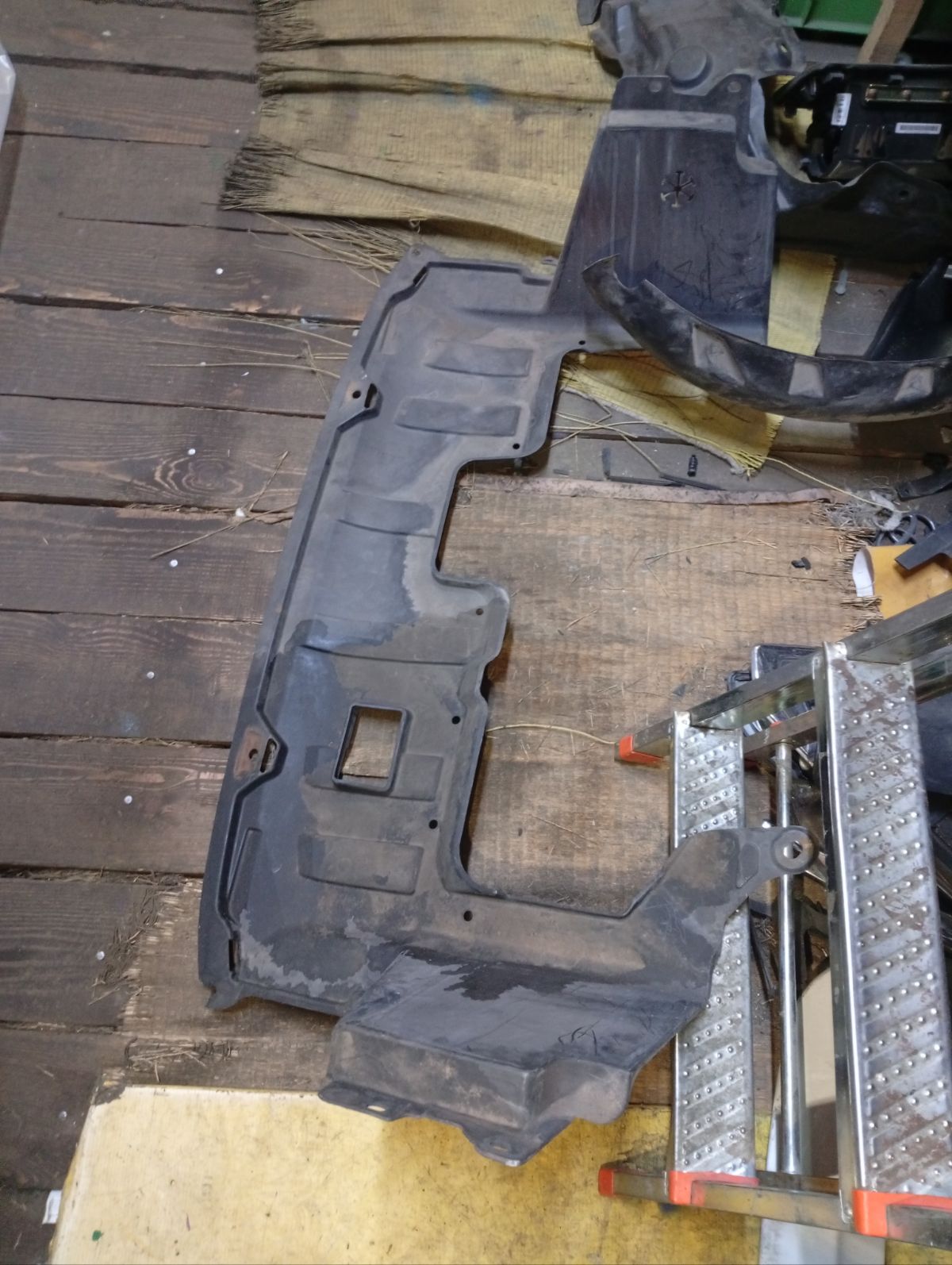 Защита двигателя на Honda Mobilio GB1 L15A Фото 3