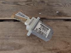 Регулятор скорости мотора отопителя 27761-70T01, 27761-70T02, 27761-70T03, 73533-FE000 на Nissan Liberty RM12 QR20DE Фото 4