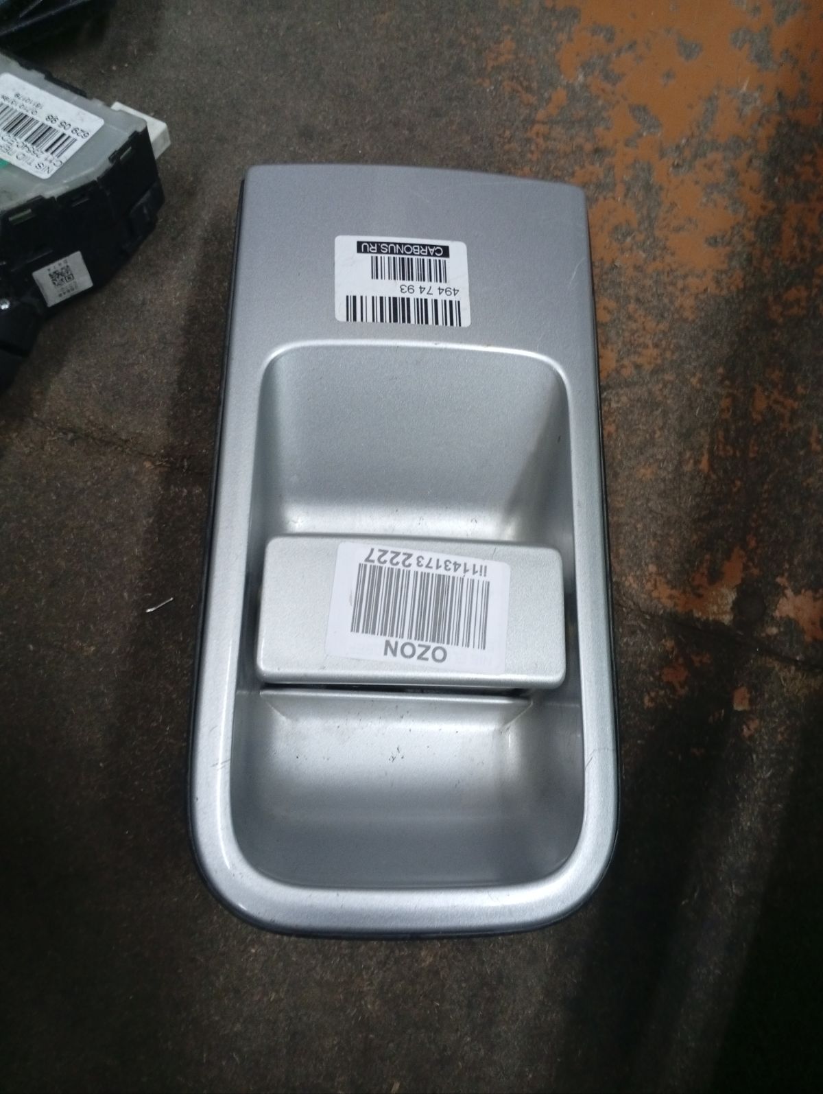 Ручка двери на Nissan Elgrand E51 Фото 5