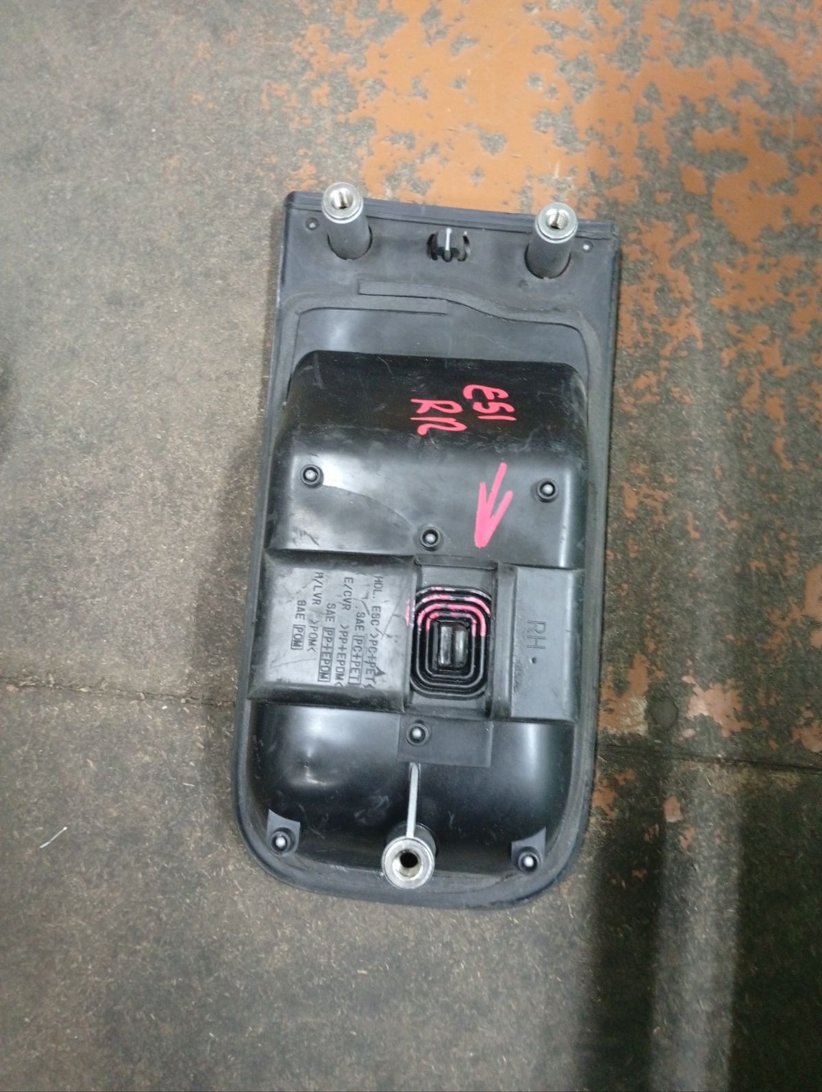 Ручка двери на Nissan Elgrand E51 Фото 6