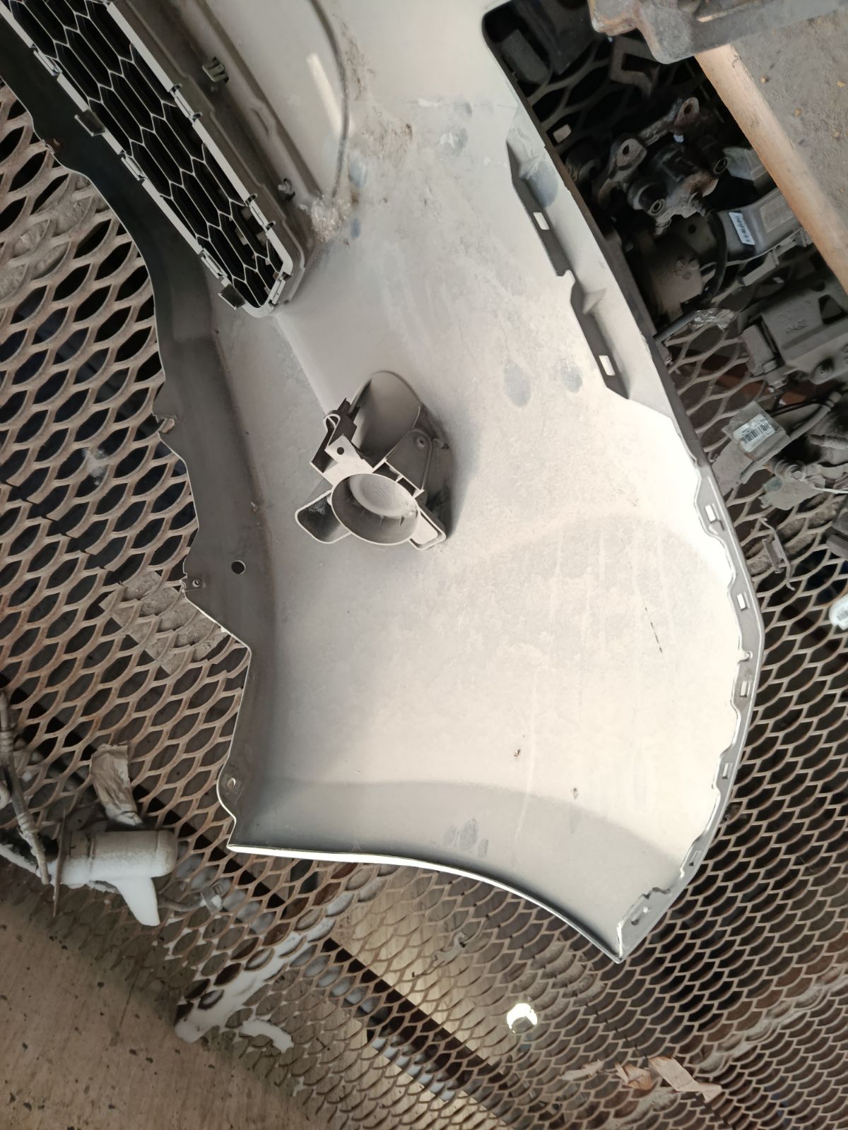 Бампер 62022-3NA0H на Nissan Leaf AZE0 Фото 5