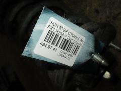 Стойка амортизатора на Honda Stepwgn RK1 R20A Фото 4
